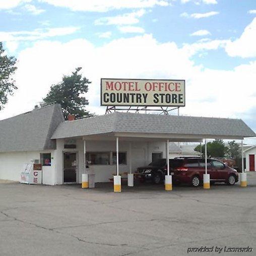 Country Manor Motel Watkins Bagian luar foto
